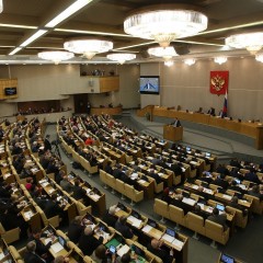 Руската Дума Призовава Путин да Изпрати Войска в Украйна